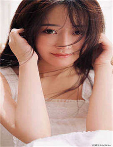 美女看守霸凌女囚